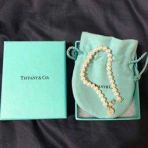 Authentic Tiffany & Co Ziegfeld pearl bracelet